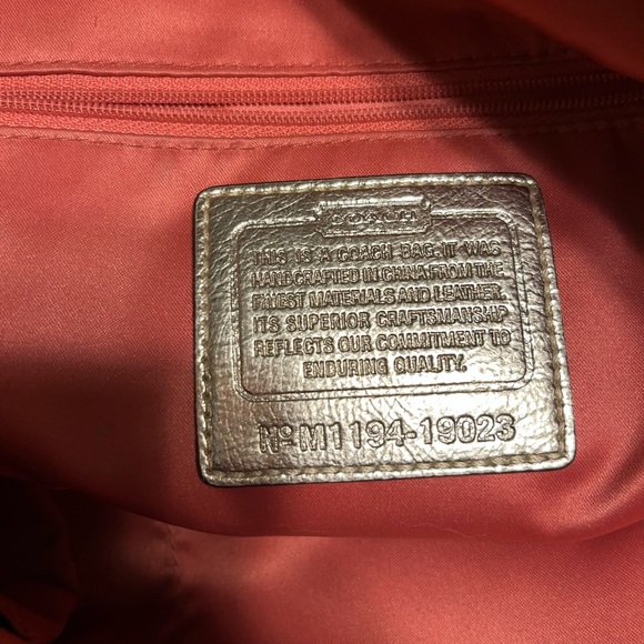 Signature Coach multicolor large shoulder handbag - Picture 5 of 5